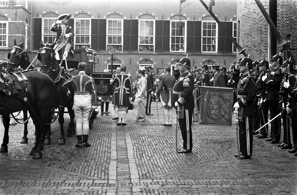 De gouden koets op het Binnenhof, Bestanddeelnr 920-7207