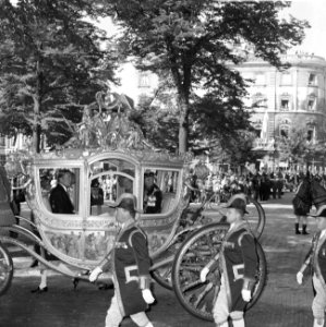 De Gouden Koets op weg naar de Ridderzaal, Bestanddeelnr 919-5756