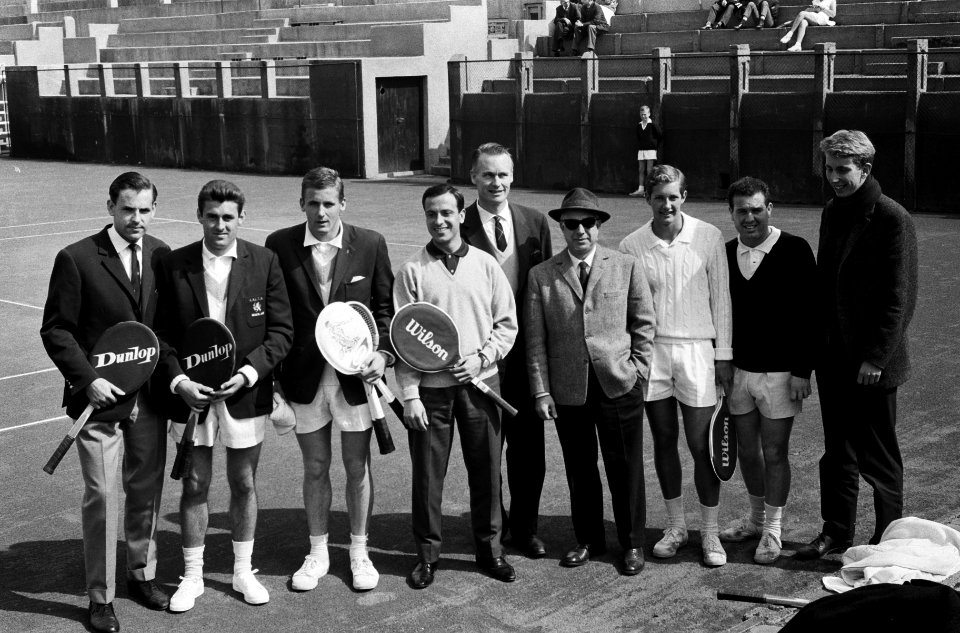 De deelnemers Maris, Van Eysden, Hajer, Kalyvas, captain Rinkel, capt Akepoudeli, Bestanddeelnr 915-0808