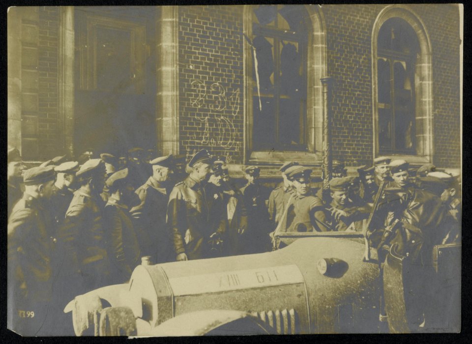 De groote slag in het Westen. De Duitsche Kroonprins Wilhelm te St.Quentin voor , Bestanddeelnr 158-0305