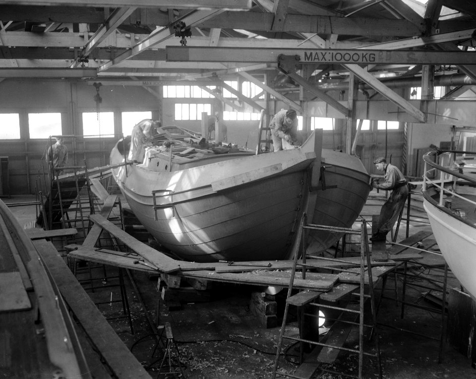 De Groene Draeck in aanbouw bij G de Vries Lentsch Jr (NV Amsterdamsche S…, Bestanddeelnr 908-4630