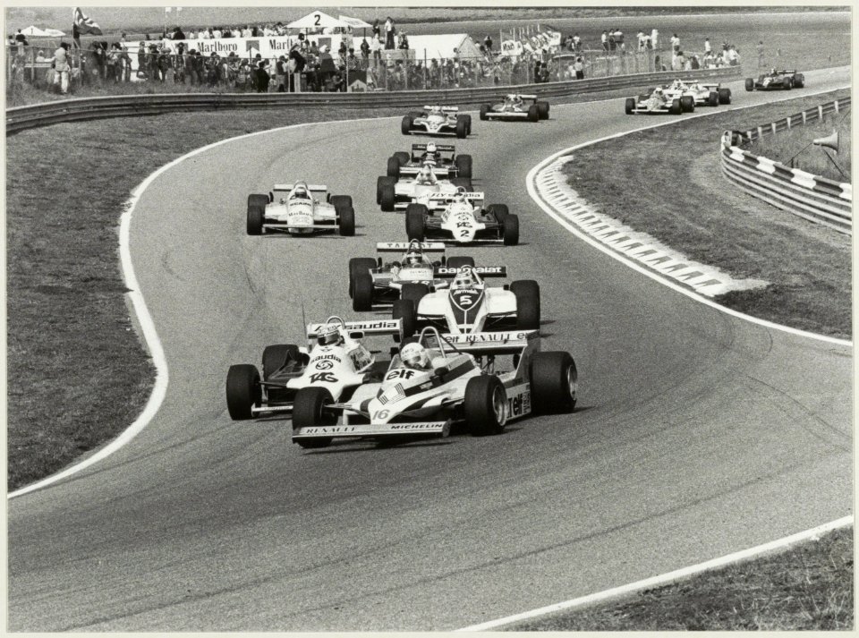 De Grand Prix van Zandvoort 1981 op het circuit. NL-HlmNHA 54012374