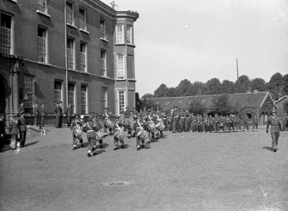 Driejarig bestaan Regiment Stoottroepen. Paradeplaats kazerne, Bestanddeelnr 902-3618