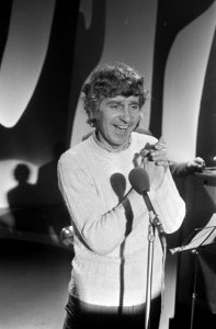 Driekoningenavond TV-stuk voor AVRO Gerard Cox, Bestanddeelnr 924-2423