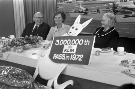 Drie-miljoenste KLM-passagier op Schiphol, Bestanddeelnr 925-9960