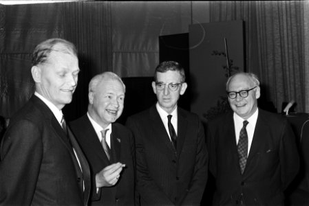 Driedaags Europoort 70 Congres in RAI, Amsterdam 6 v.l.n.r. B. Nossum , ir. S, Bestanddeelnr 924-0060