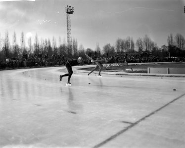 Drielandenschaatswedstrijden op Jaap Eden baan te Amsterdam Wilhelmson (Zweden), Bestanddeelnr 913-5599