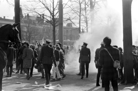 Driedaagse mars Rotterdam naar Amsterdam, incidenten in Den Haag bij Amerikaanse, Bestanddeelnr 920-1852
