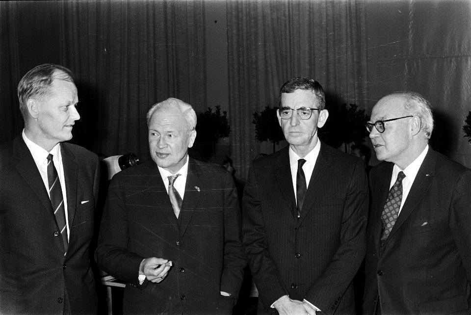 Driedaags Europoort 70 Congres in RAI, Amsterdam v.l.n.r. B. Nossum , ir. S. A., Bestanddeelnr 924-0059