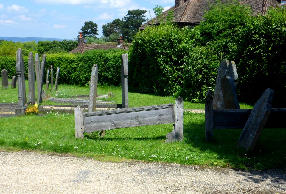 Dormansland Baptist Church, Dormans High Street, Dormansland (May 2013) (Gravestones) (2)