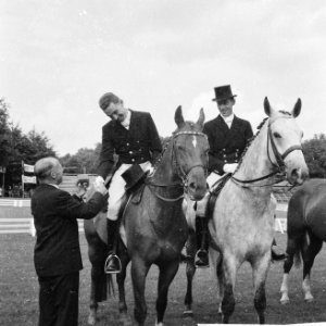 Dressuur Concours te Rotterdam, links R Klimke en rech H Boldt , beide Duitser, Bestanddeelnr 914-2348