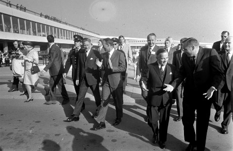 Drie Amerikaanse astronauten Armstrong, Aldrin en Collins (als 1e op de maan) be, Bestanddeelnr 922-8534