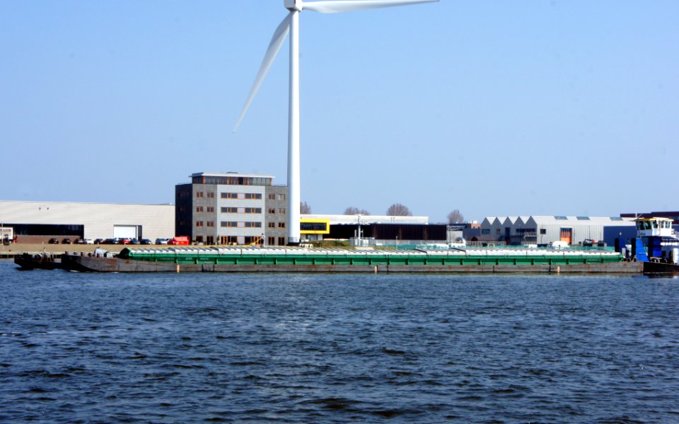 Dork - ENI 06105119, Noordzeekanaal, Port of Amsterdam, pic2