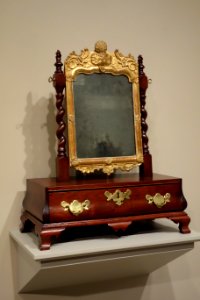 Dressing glass, Boston, Massachusetts, 1755-1770, mirror from England 1755-1770, mahogany, aspen, white pine, red cedar, white oak, replaced brass hardware - Winterthur Museum - DSC01371