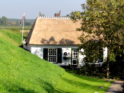 Dreumel Rijksmonument 14075 boerderij Waaldijk 53 (1)