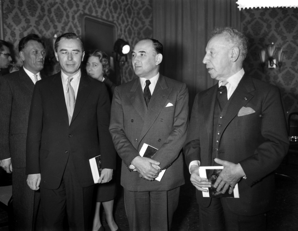 Drie beroemde pianisten bijeen in een NCRV interview in het Amstelhotel, v.l.n.r, Bestanddeelnr 911-1050