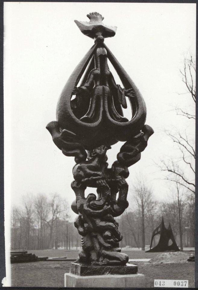 Drie beelden van tentoonstelling honderd jaar vondelpark, Bestanddeelnr 043-0037