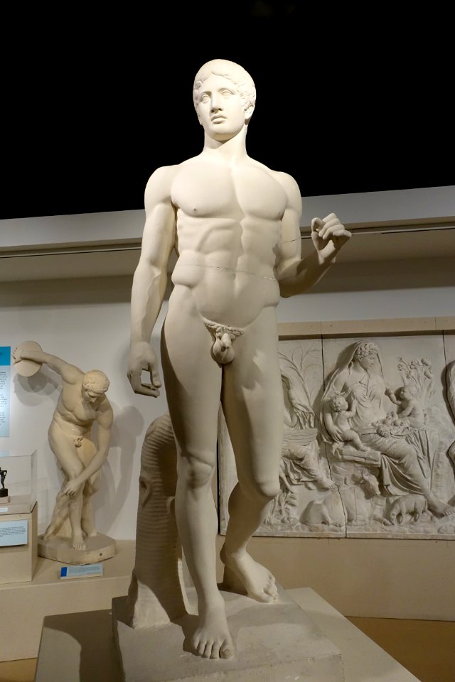 Doryphoros, plaster cast of 1st century Roman marble copy in National Museum, Naples - Spurlock Museum, UIUC - DSC05673