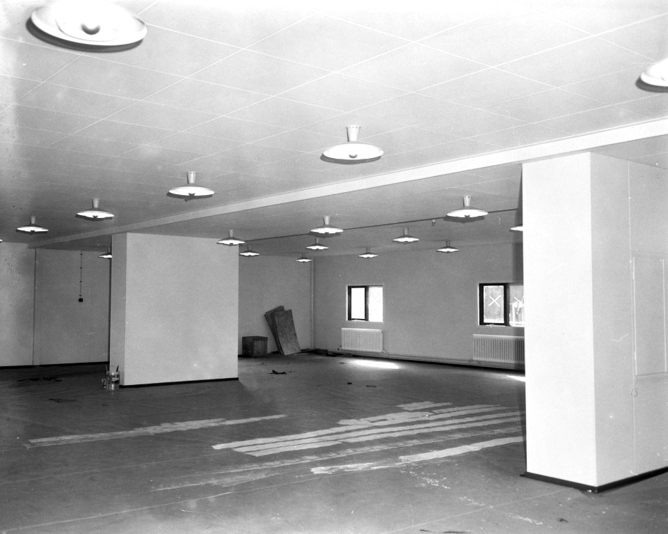 Drijvend flatgebouw voor Hoogovens in bouw bij NDSM te Amsterdam, interieur, Bestanddeelnr 918-0339