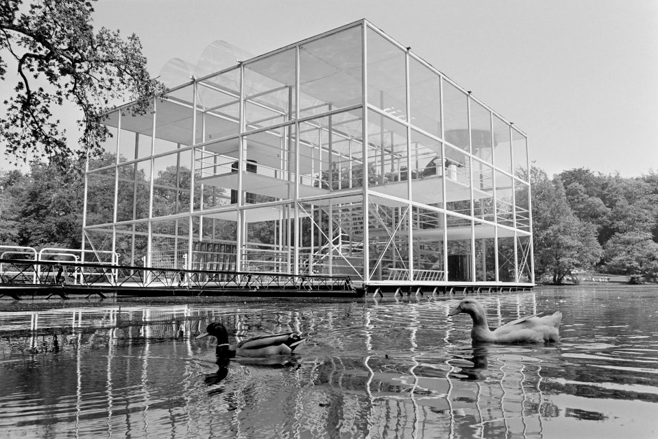 Drijvend Beeldenpaviljoen van Wiek Röling (1986)