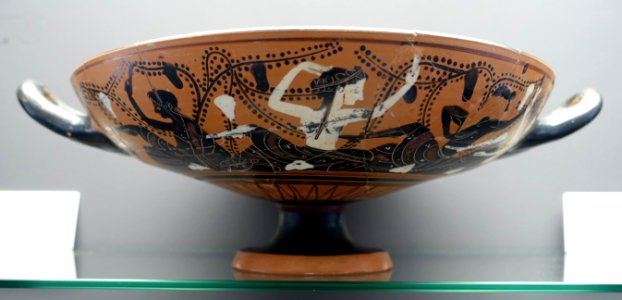 Drinking bowl with young men and courtesans, Attic, c. 520 BC, L 420 - Martin von Wagner Museum - Würzburg, Germany - DSC05465