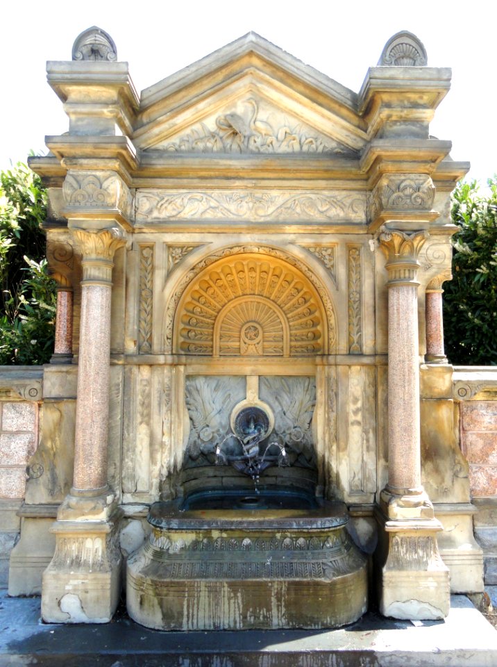Drinking fountain - United States Capitol grounds - DSC09637