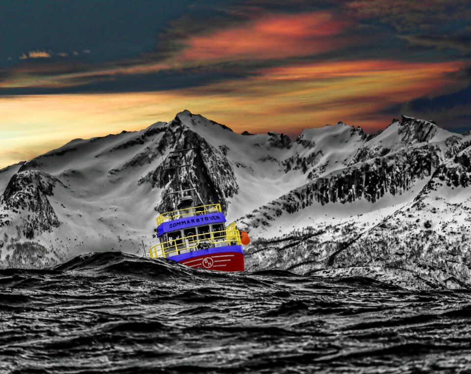Ocean water vessel