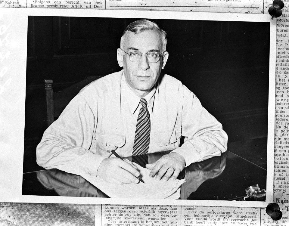 Drs. L. Korthals. Directeur van Financiën, Bestanddeelnr 902-0276