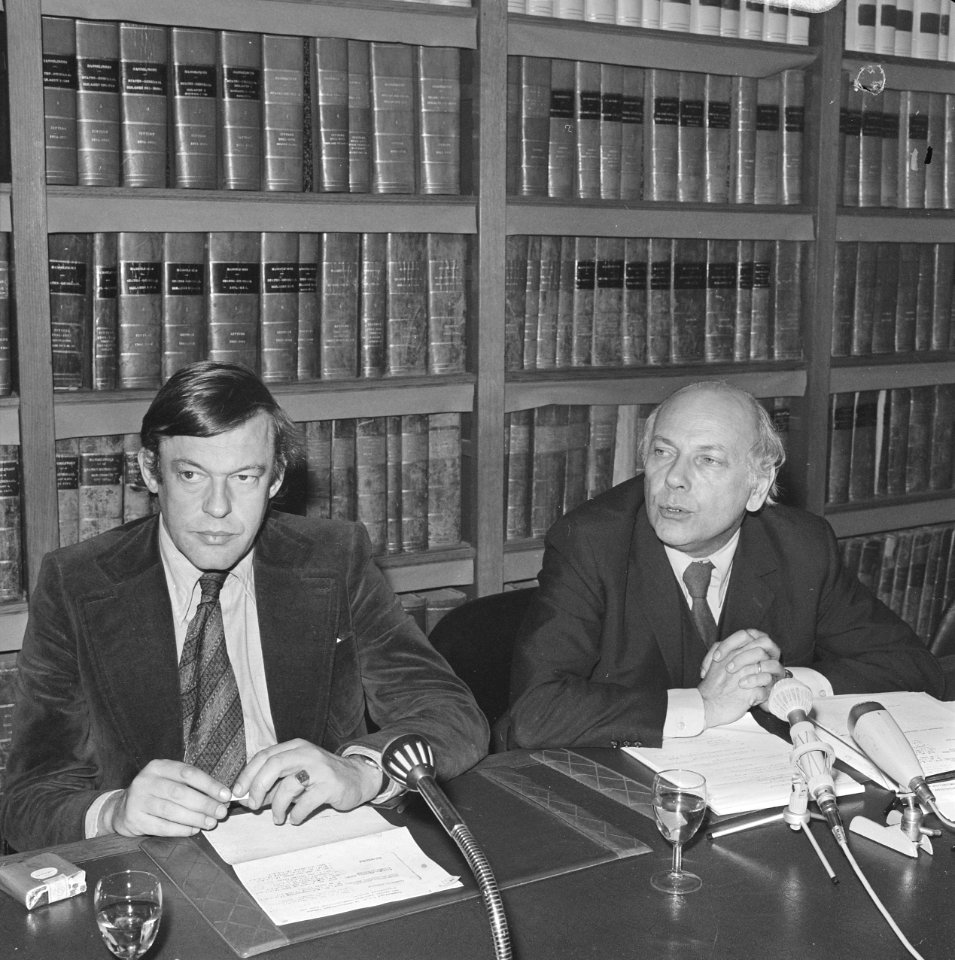 Drie progressieve partijen (PvdA, D66, PPR) presenteren schaduwkabinet, mr. H. A, Bestanddeelnr 926-0343