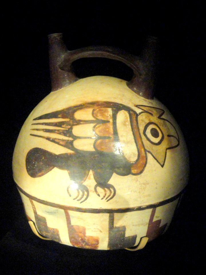 Double-Spouted Pot Depicting Birds, 100 BC - 600 AD, Nazca - Houston Museum of Natural Science - DSC02151