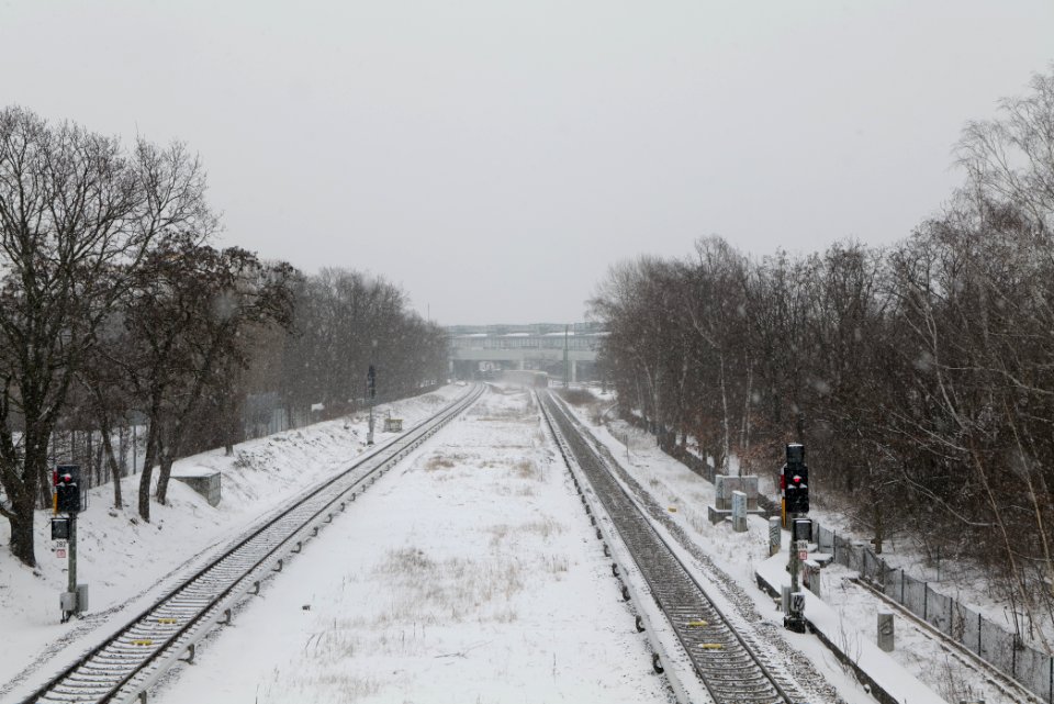 Dresdener Bahn S-Bahn south of Südkreuz with snow 2021-02-08 04