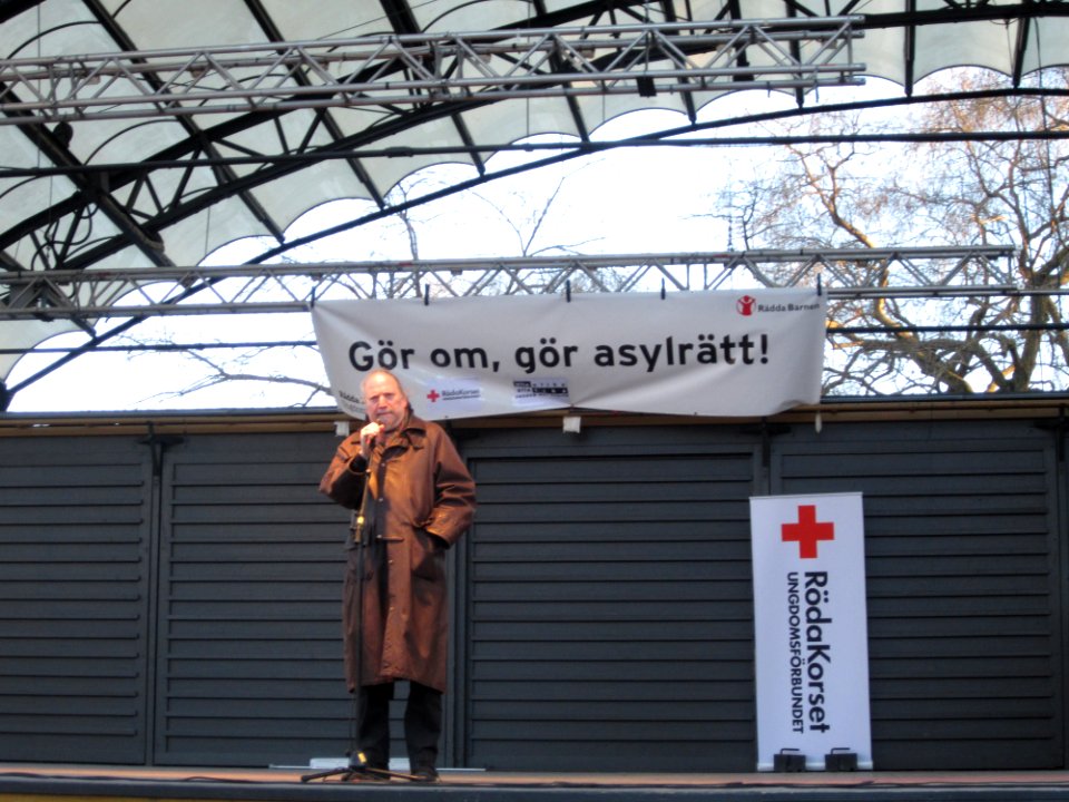 Dror Feiler at demonstration against Swedish migration policy in Stockholm
