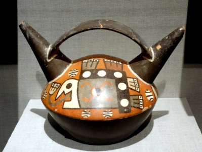 Double-spout and bridge vessel, Peru, Pachacamac, 550-900 AD, earthenware and pigment - De Young Museum - DSC00335 photo