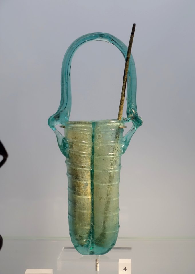 Double cosmetic tube (dilekythos) for kohl, Palestine, late 4th to end of 5th century AD, glass - Landesmuseum Württemberg - Stuttgart, Germany - DSC03354