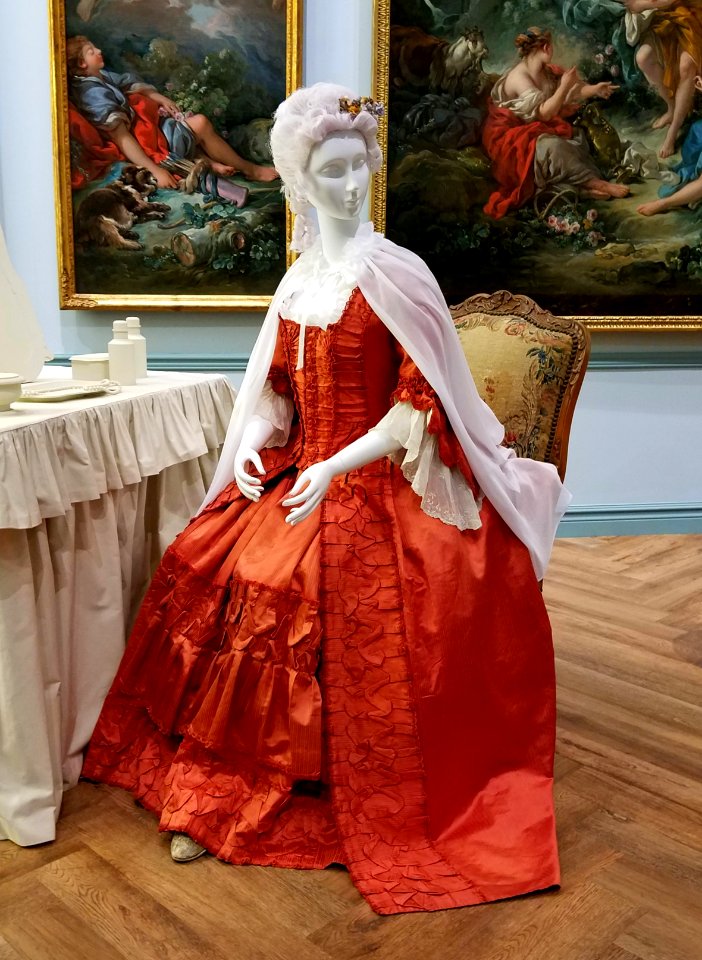 Dress and petticoat, France, c. 1760s, silk satin with weft float patterning - Museum of Fine Arts, Boston - 20180922 163901