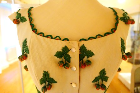Dress, 1950s, cotton, baste, decorations - Braunschweigisches Landesmuseum - DSC04936 photo