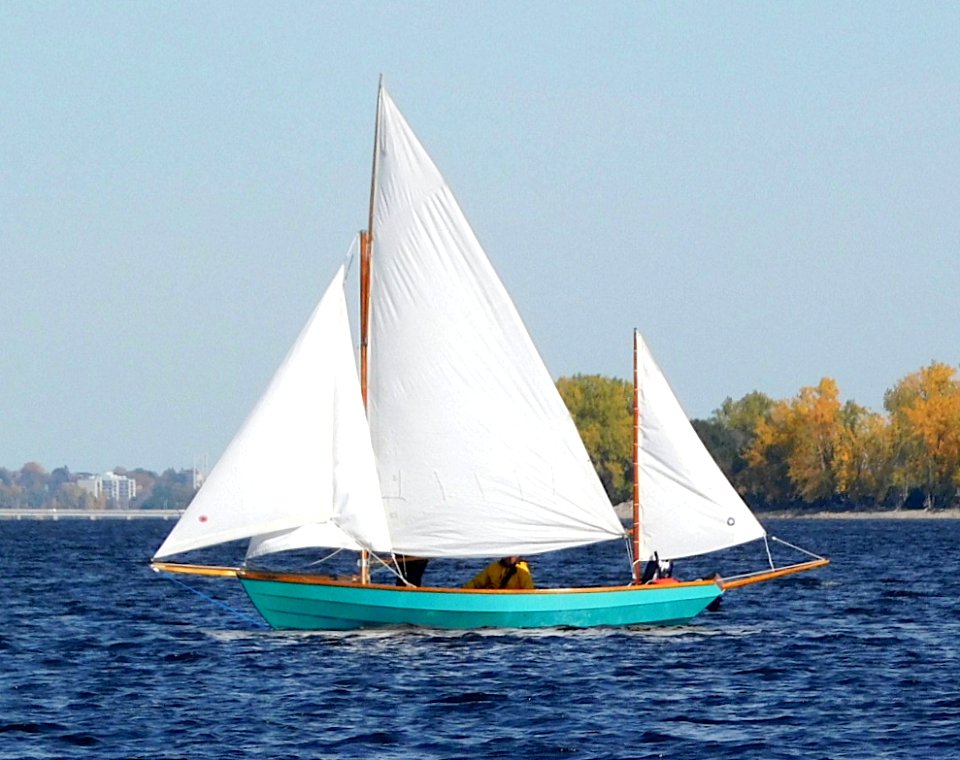 Drascombe Lugger sailboat 3912