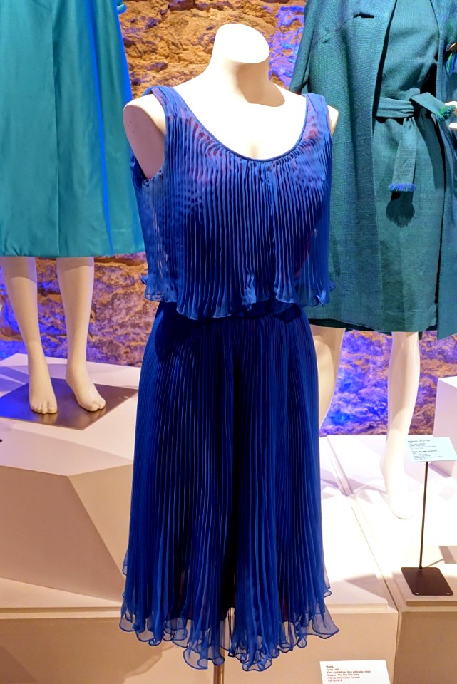 Dress, labeled The Cha-Cha Shop, after 1965, synthetic fiber, artificial fiber, metal - Musée de la mode - Montreal, Canada - DSC07226