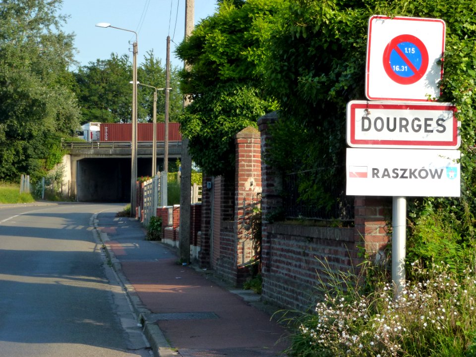 Dourges (Pas-de-Calais, Fr) city limit sign