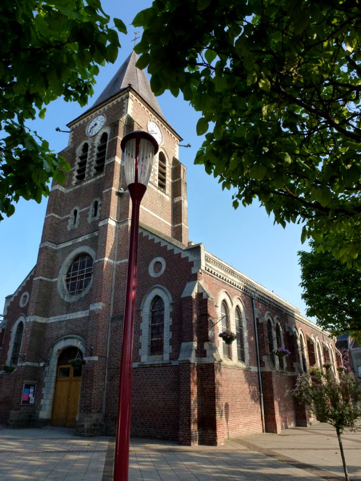 Dourges (Pas-de-Calais, Fr) église 01