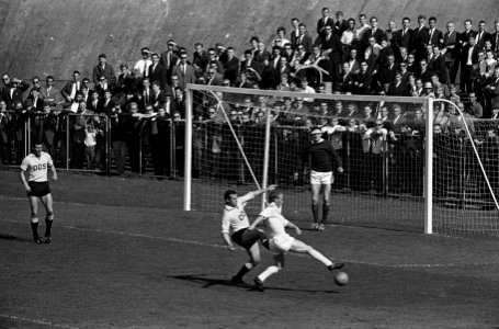 DOS tegen Enschede 1-1. Spelmomenten, Bestanddeelnr 915-5246