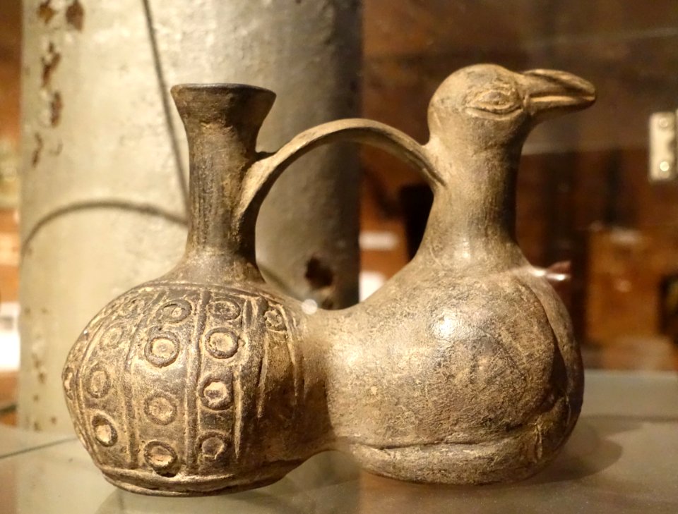 Double vessel, Chako culture, 1050-1125 AD, black terracotta - Kulenovic Collection - Karlskrona, Sweden - DSC08515