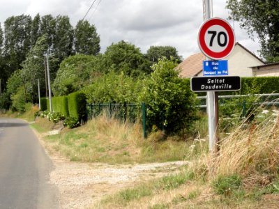 Doudeville (Seine-Mar.) entrée de Seltot (Doudeville)