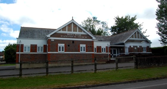 Drift Road Evangelical Church, Drift Road, Clanfield (May 2019) (4)