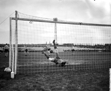 DOS tegen PSV 1-2, eerste PSV doelpunt, Bestanddeelnr 911-8676
