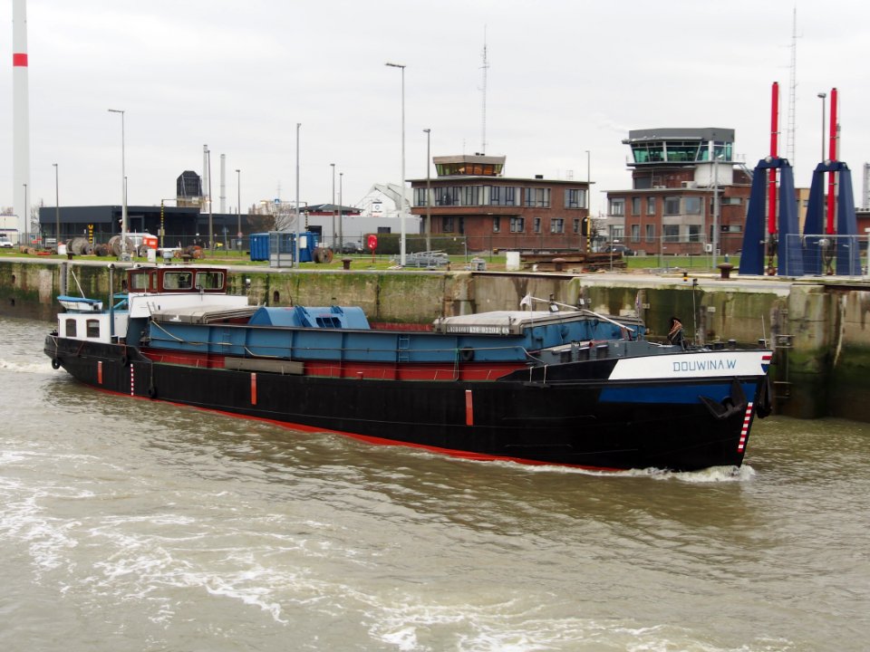 Douwina.W (ship, 1963) ENI 02203868 Boudewijnsluis Port of Antwerp pic1