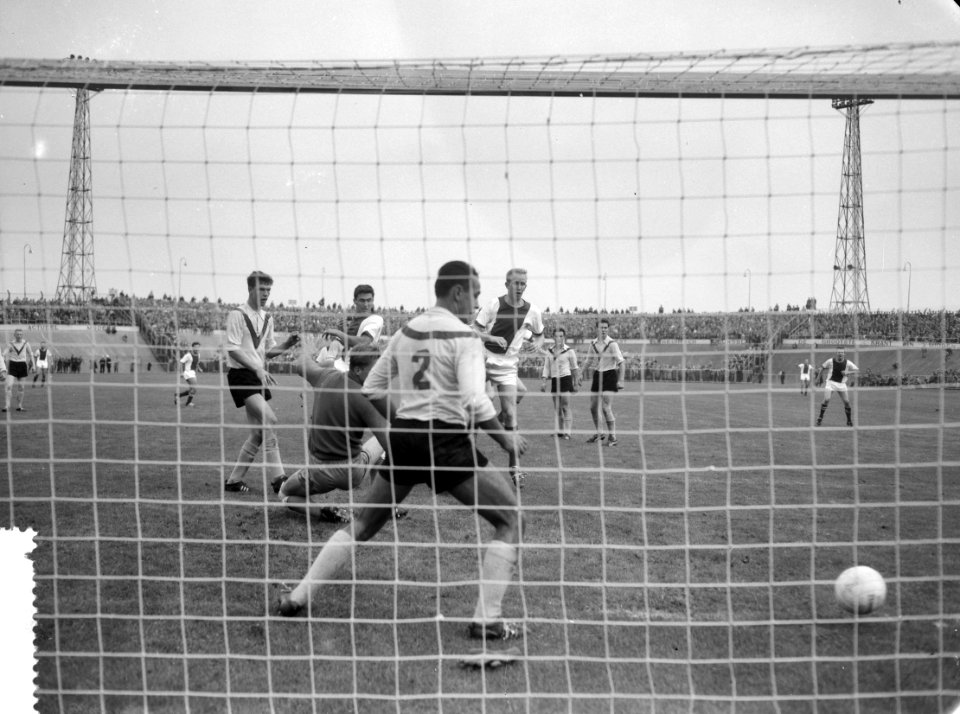 DOS tegen Ajax 2-2 Tweede doelpunt van Ajax, Bestanddeelnr 912-8529