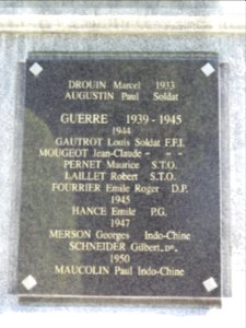 Doulaincourt, monument aux morts (05)