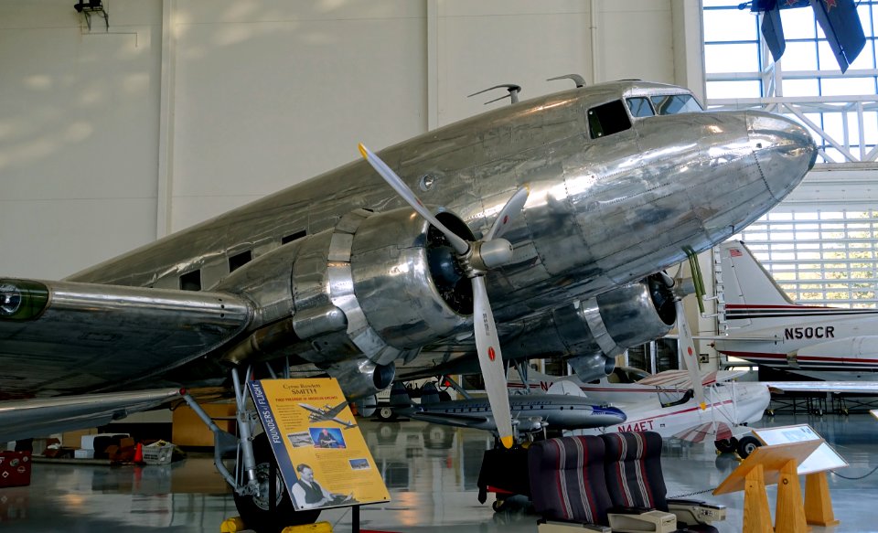 Douglas DC-3A, 1936 - Evergreen Aviation & Space Museum - McMinnville, Oregon - DSC00695