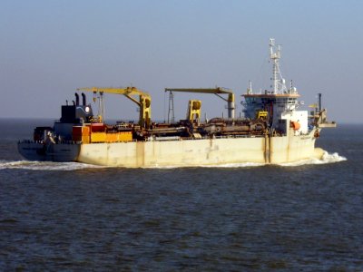 Dredge ship Francis Beaufort (3)